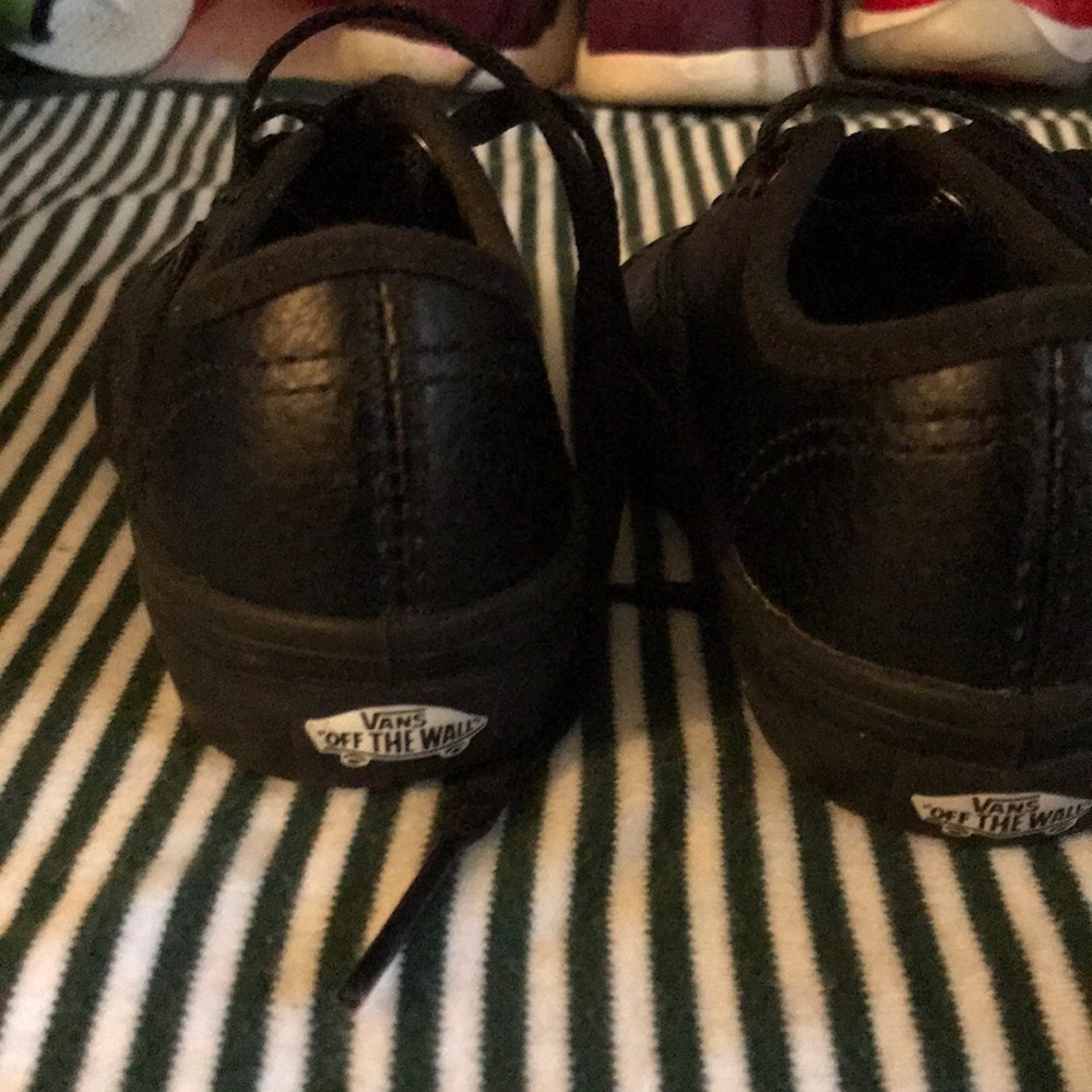Vans - Picture 3 of 3